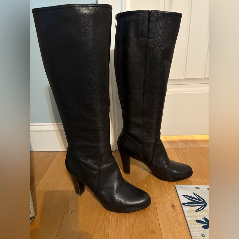 Frye Marissa Black Leather Knee-High Heeled Boots - Picture 2 of 7